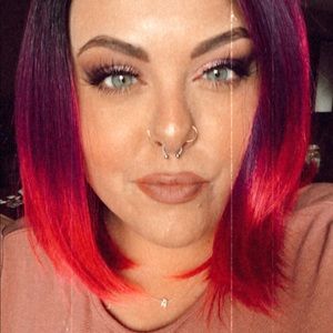 Meet your Posher, Alyssa